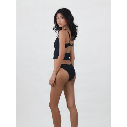 Sinta + Mini Skirt